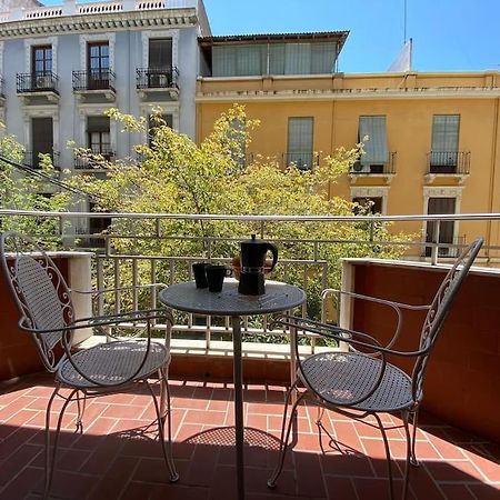 Apartmán Piso En El Centro De Granada. Parking Opcional Exteriér fotografie