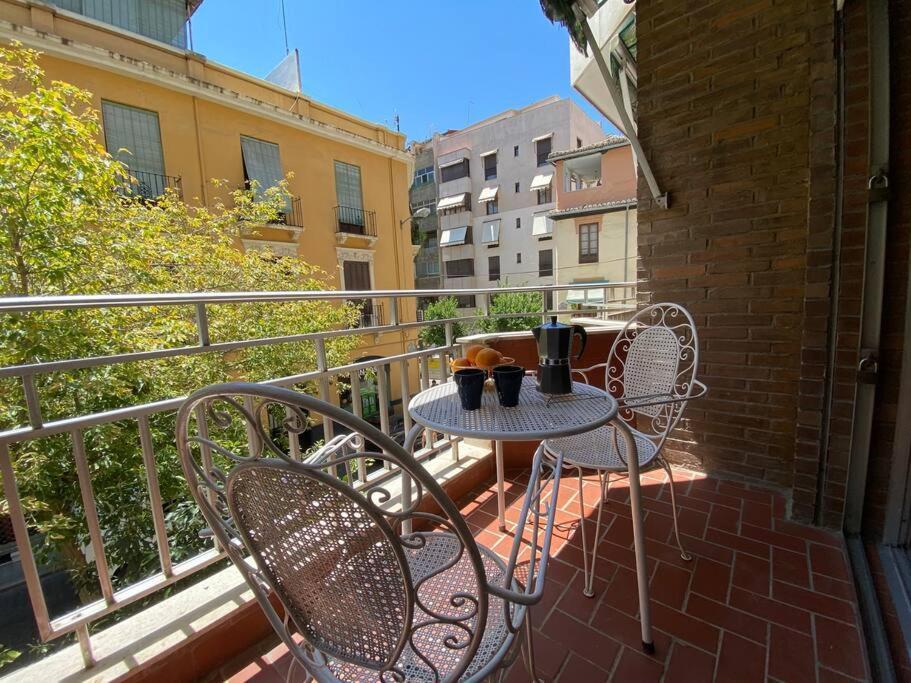 Apartmán Piso En El Centro De Granada. Parking Opcional Exteriér fotografie