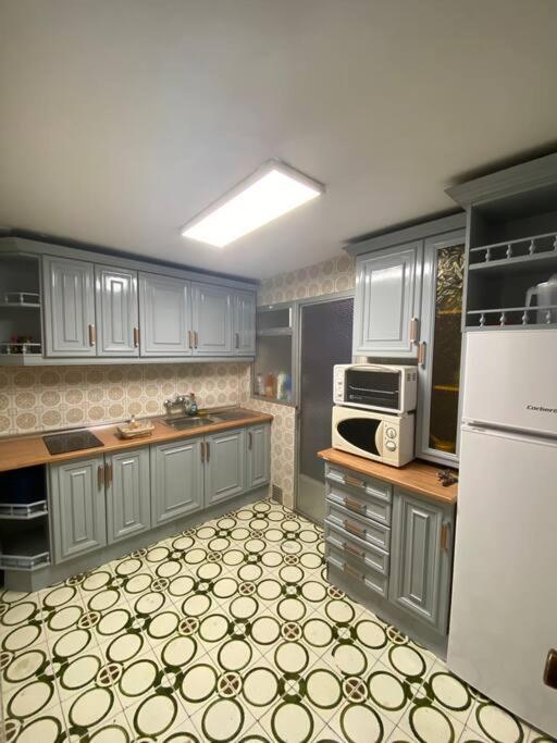 Apartmán Piso En El Centro De Granada. Parking Opcional Exteriér fotografie